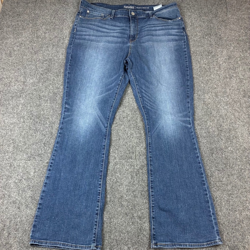 Signature by Levi Strauss Co Modern Boot Cut Jeans Womens 18M W34 L32 Blue Denim